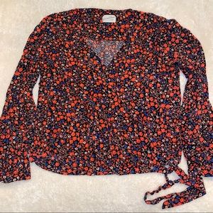 Universal Thread Women’s Floral Wrap Top Size L